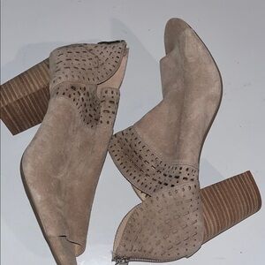 Ladies bootie Shoe 9